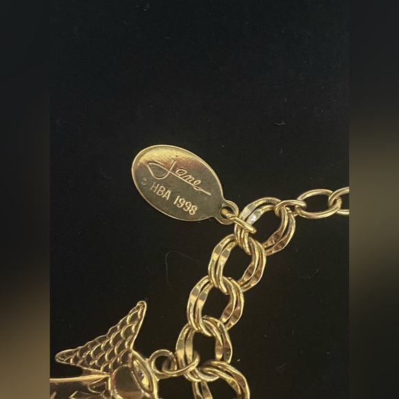 Vintage Jane HBA gold tone religious charm bracelet - Picture 3 of 6